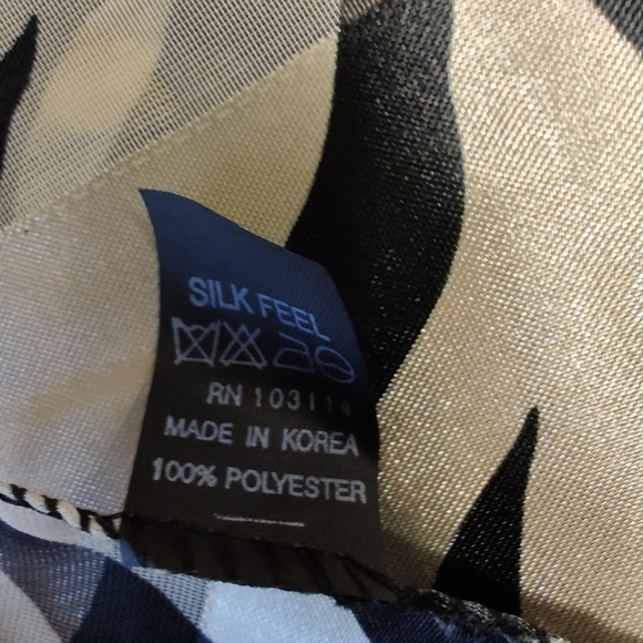 Silk Feel Animal Print Scarf - Opaque and Sheer Stripes - EUC - Picture 3 of 3